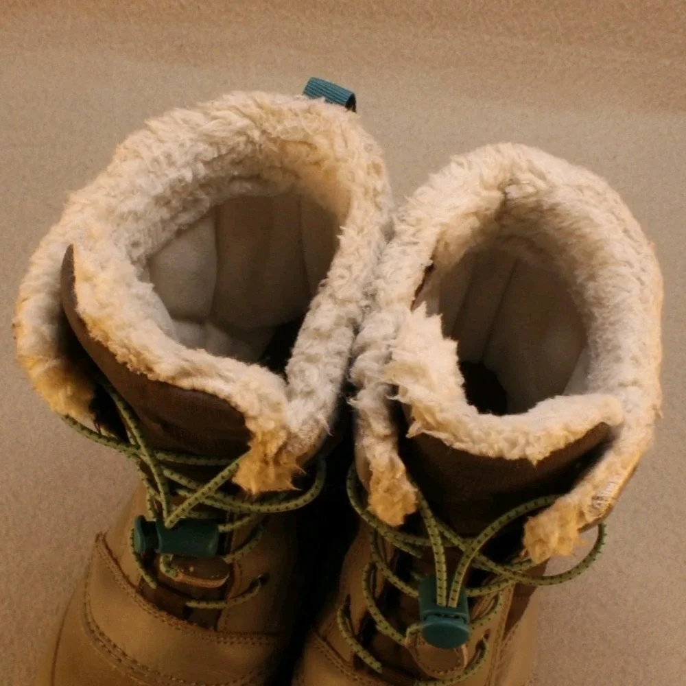 Thermolite Girls Snow Boots Size 1 Pink Gray Faux Fur Warm Winter Waterproof